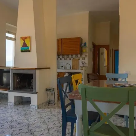 Panoramico Al Centro Di Appartement Naples